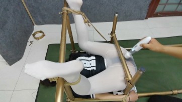 【HD飞天原创】莹莹奴性升级,S倾向的她已经成为过去式,带上手铐脚镣开始受虐TJ,遛狗、钻胯、TK、SP重击、反吊、刑架振动、残酷固定，把她彻底摧卡掉了