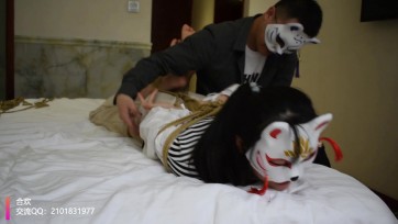 【嗷大喵】小姐姐不露脸戴着面具被捆绑调教+TK