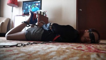 【逍遥】文清黑色职业ol装酒店花样展示金属缠身牵引镣铐驷马挣扎