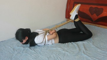 小m真实挣脱捆绑