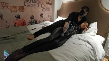 【JS】瑾萱 皮革拘束 单手套 快感棒刺激