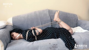 【半岛束艺台】 新模伊莱娜体验日式小高手驷马勒嘴