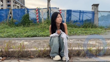 【东隅映像室】小姑娘户外玩耍全是人