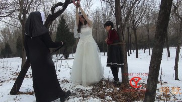 【禅狱工作室】雪地新娘与女仆