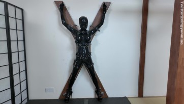 【鹿角与猫爪】X刑架——三种不同止息头套呼控/难度从低到高/超微孔头套止息，内置前列腺按摩仪，电击器，四肢大字拘束，超高跟罚站，呼吸孔细小到可以忽略的止息头套再敷保鲜膜反复...